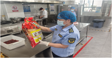 全力護(hù)航考生飲食安全 商都縣市場(chǎng)監(jiān)督管理局開展高考前學(xué)校周邊食品安全專項(xiàng)檢查與技術(shù)賦能